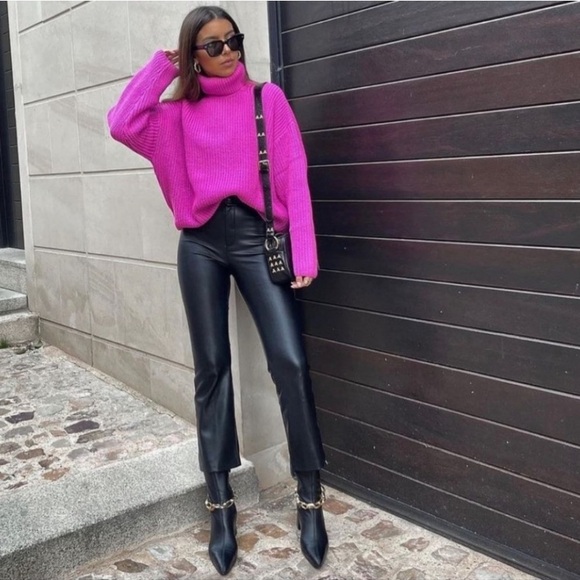 ZARA MINI FLARED FAUX LEATHER LEGGINGS - Picture 2 of 13